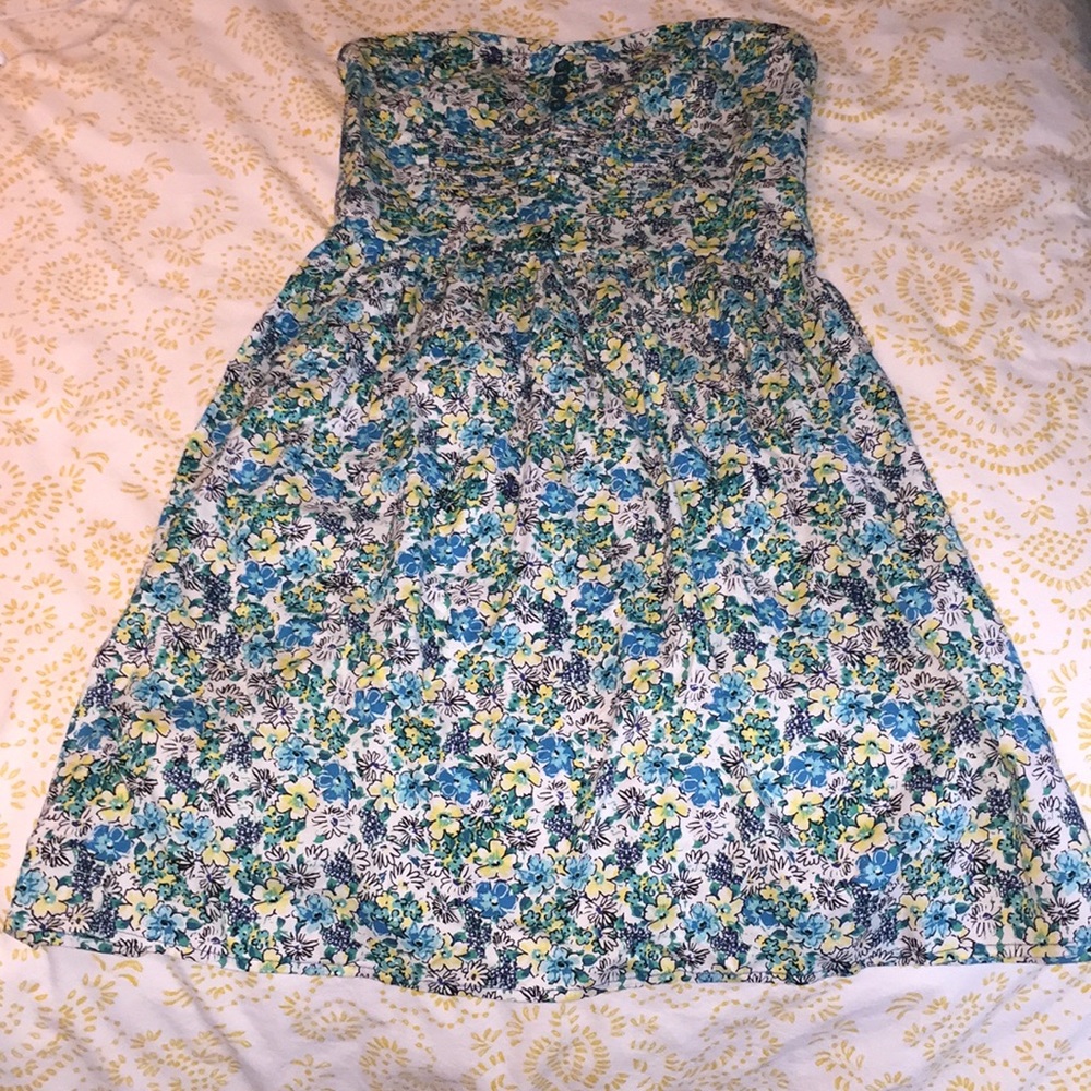 STRAPLESS FLORAL DRESS
